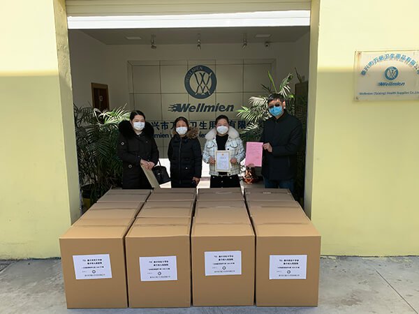 donated tens of thousands of medical masks to Taixing People's Hospital